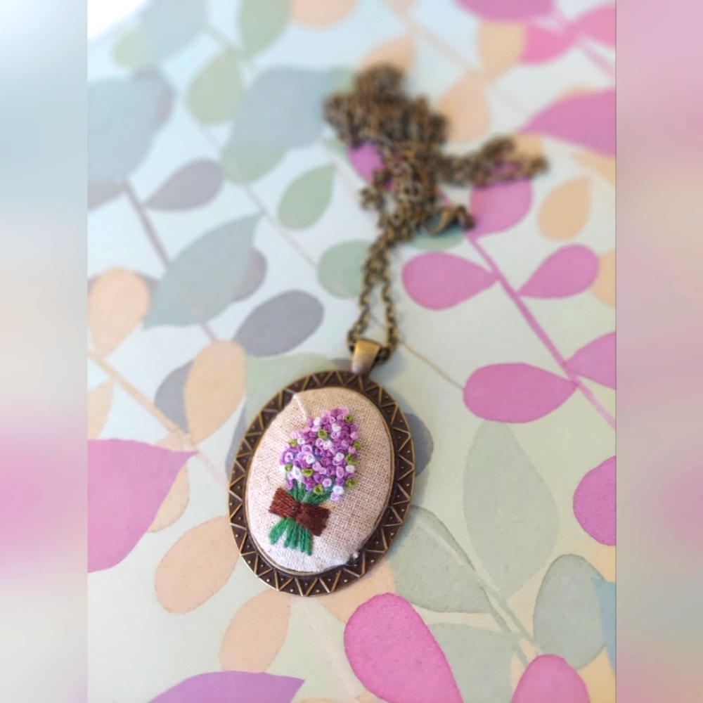 NWT Embroidered Floral Necklace